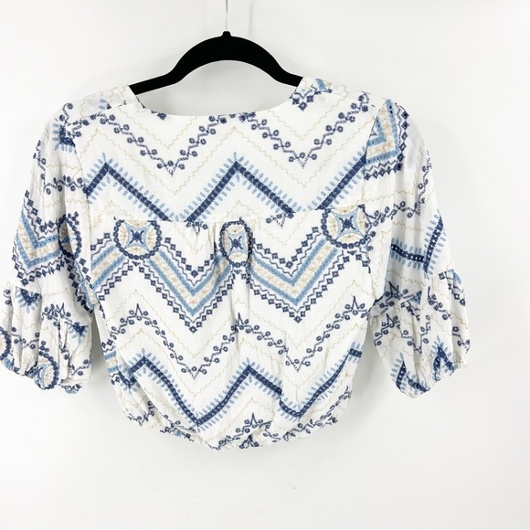 ✅ BTFL-life CRISS CROSS EMBROIDERED Blue/white cropped SIZE MEDIUM - Picture 4 of 8